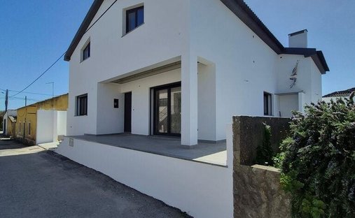 Townhouse in Atouguia da Baleia, Leiria District, Portugal 1