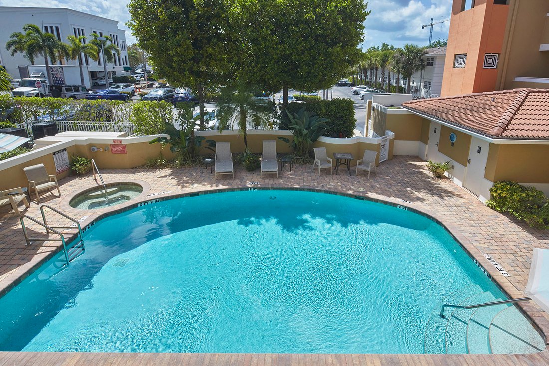 Condo in Naples, Florida, United States 3 - 17626865