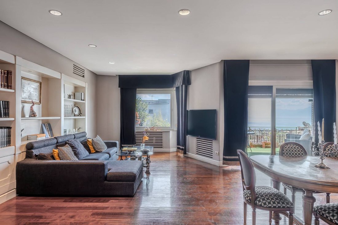 Apartment in Posillipo, Naples, Campania 1 - 17626827
