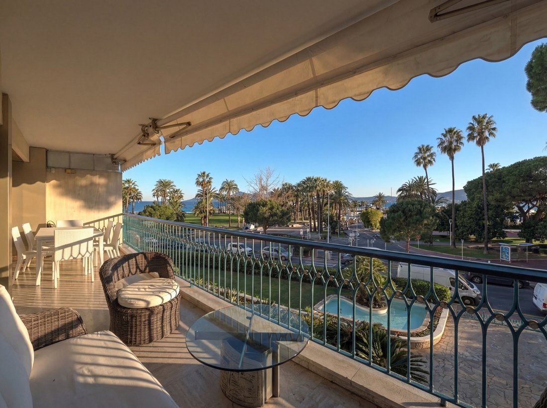 Apartment in Saint Nicolas, Cannes, France 1 - 17626842