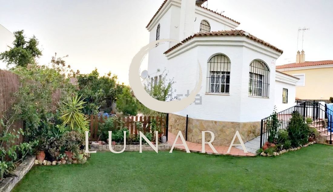 Chalet in Isla Cristina, Andalusia, Spain 2 - 17372228