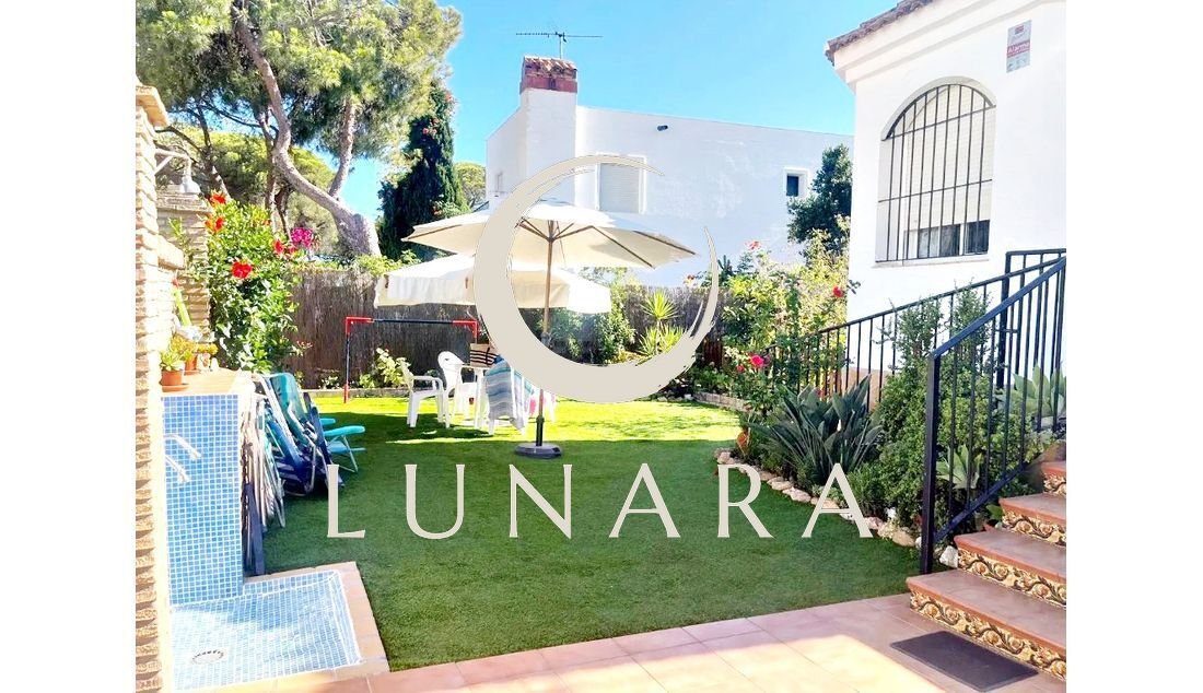 Chalet in Isla Cristina, Andalusia, Spain 3 - 17372228