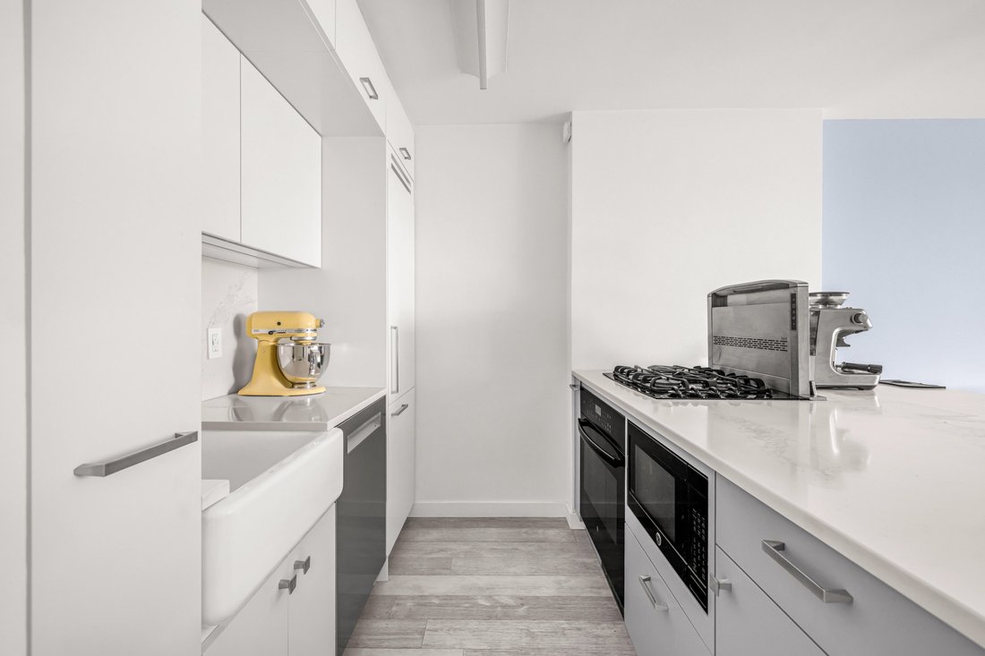 Condo in New York, New York, United States 4 - 17626989