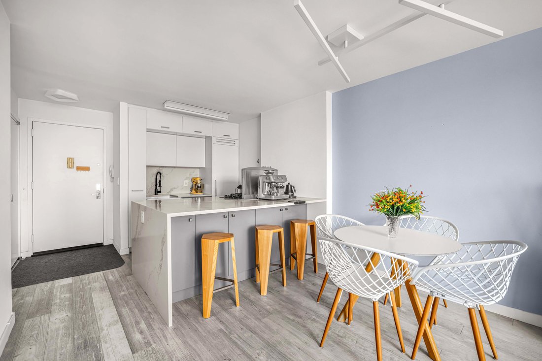 Condo in New York, New York, United States 3 - 17626989