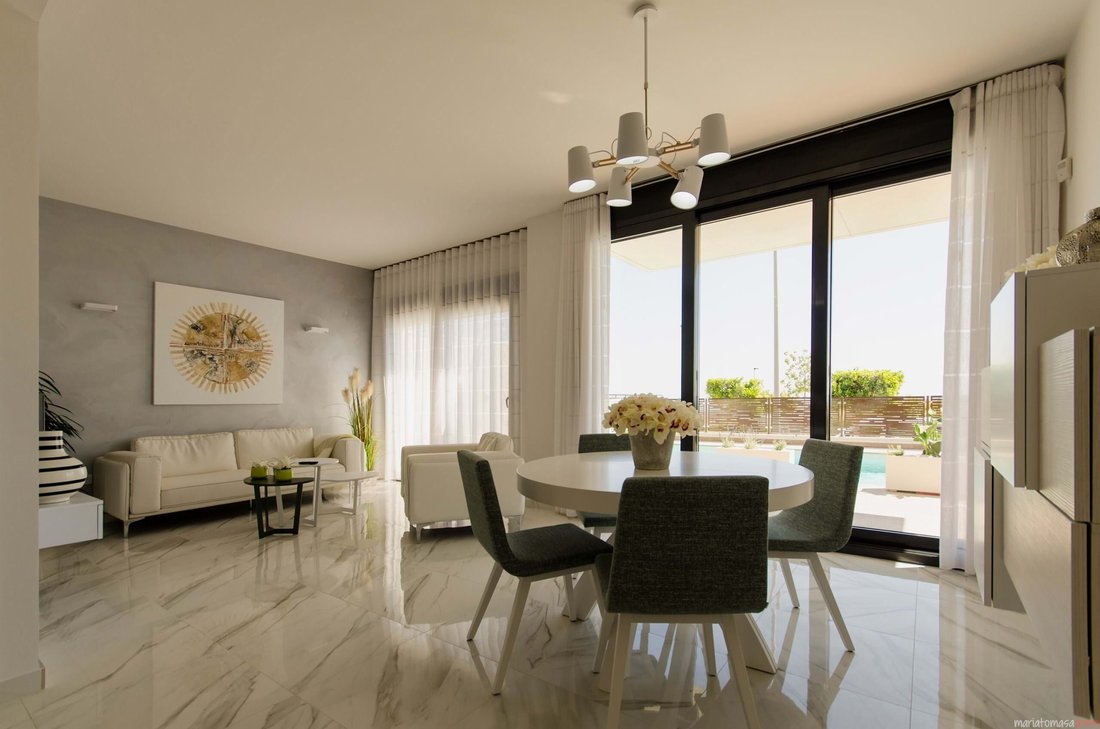 Villa in San Miguel de Salinas, Valencian Community, Spain 4 - 17627474