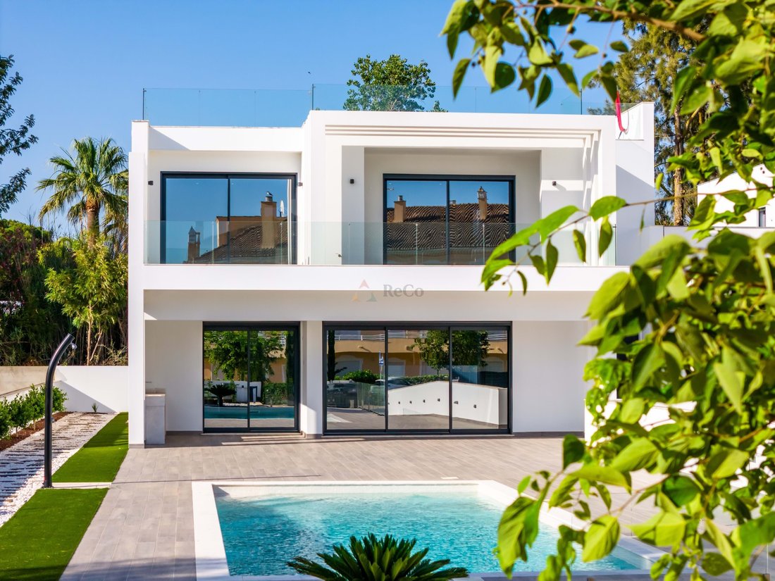 Villa in Vilamoura, Quarteira, Algarve 1 - 16544574