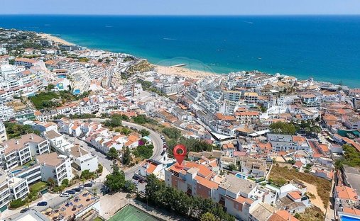 Apartment in Praia dos Pescadores, Olhos de Agua, Portugal 1