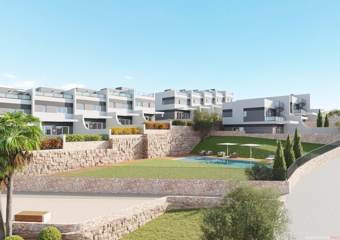 Chalet in Finestrat, Valencian Community, Spain 1 - 17627427