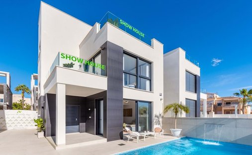 Villa in Orihuela, Valencian Community, Spain 1