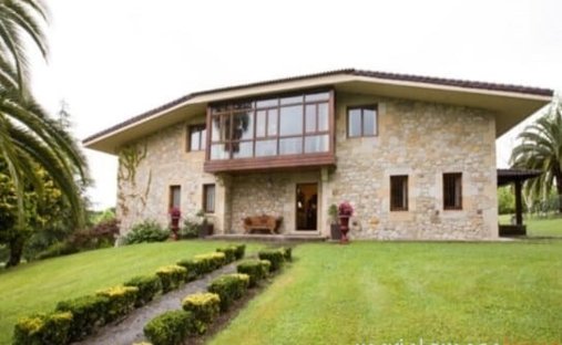 House in Loiu, Basque Country, Spain 1