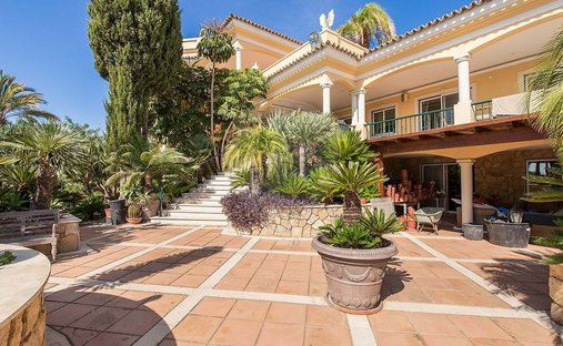 Villa in Olhos de Agua, Algarve, Portugal 1