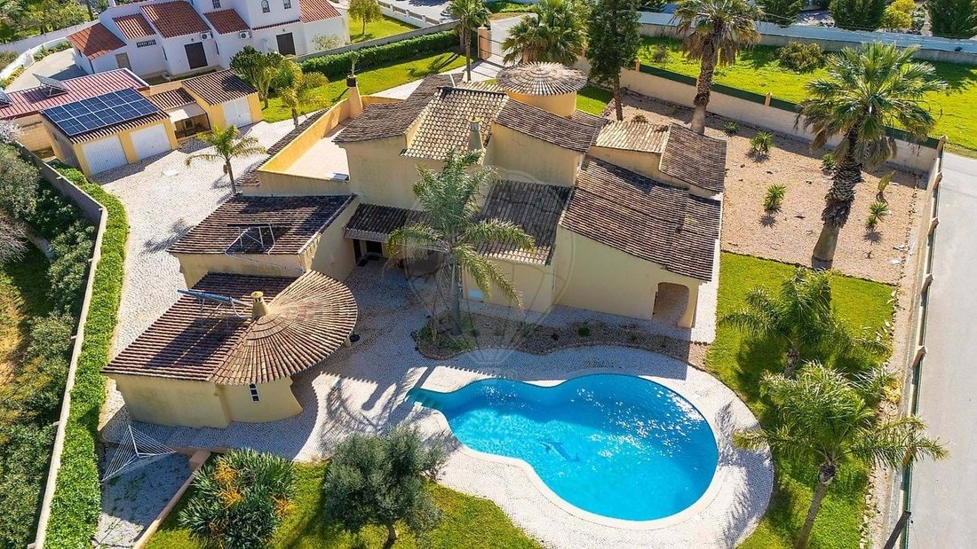 Villa in Porches, Algarve, Portugal 1 - 17292603