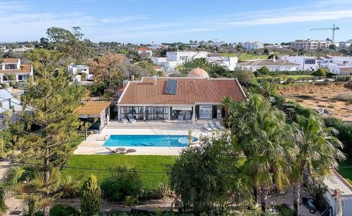 Villa in Alvor, Algarve, Portugal 1