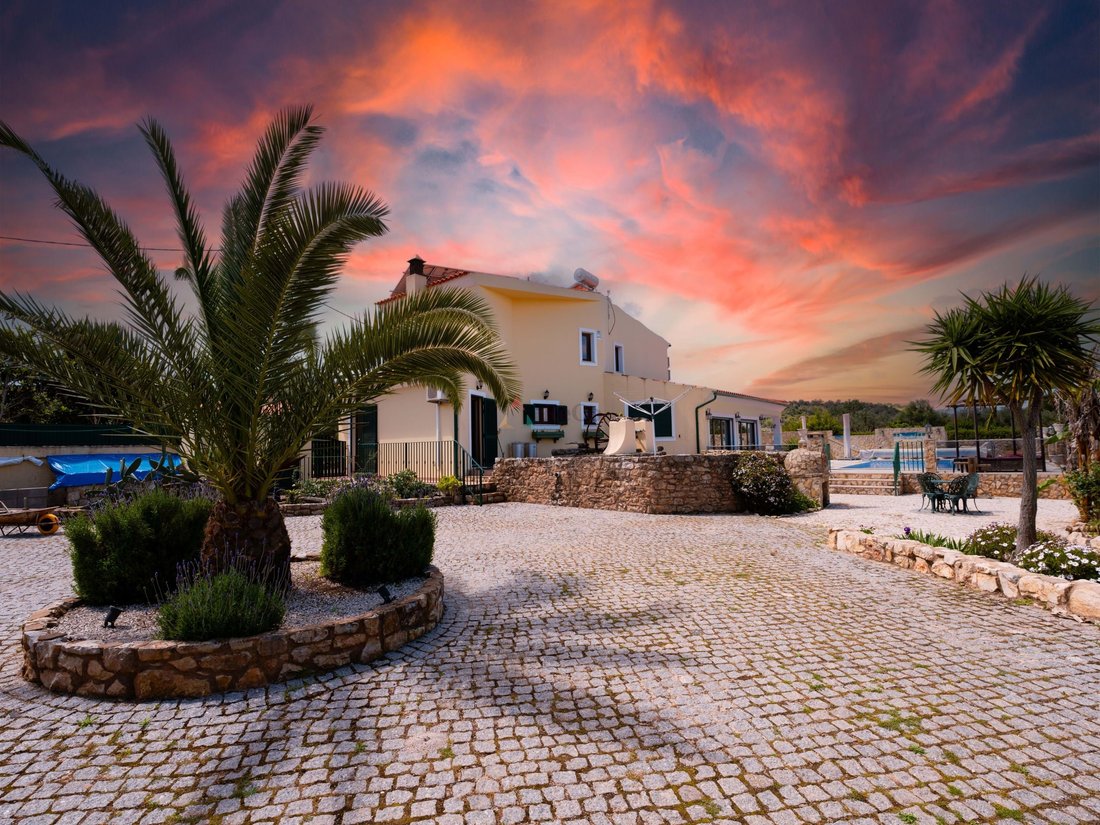 Villa in Paderne, Algarve, Portugal 1 - 16544602