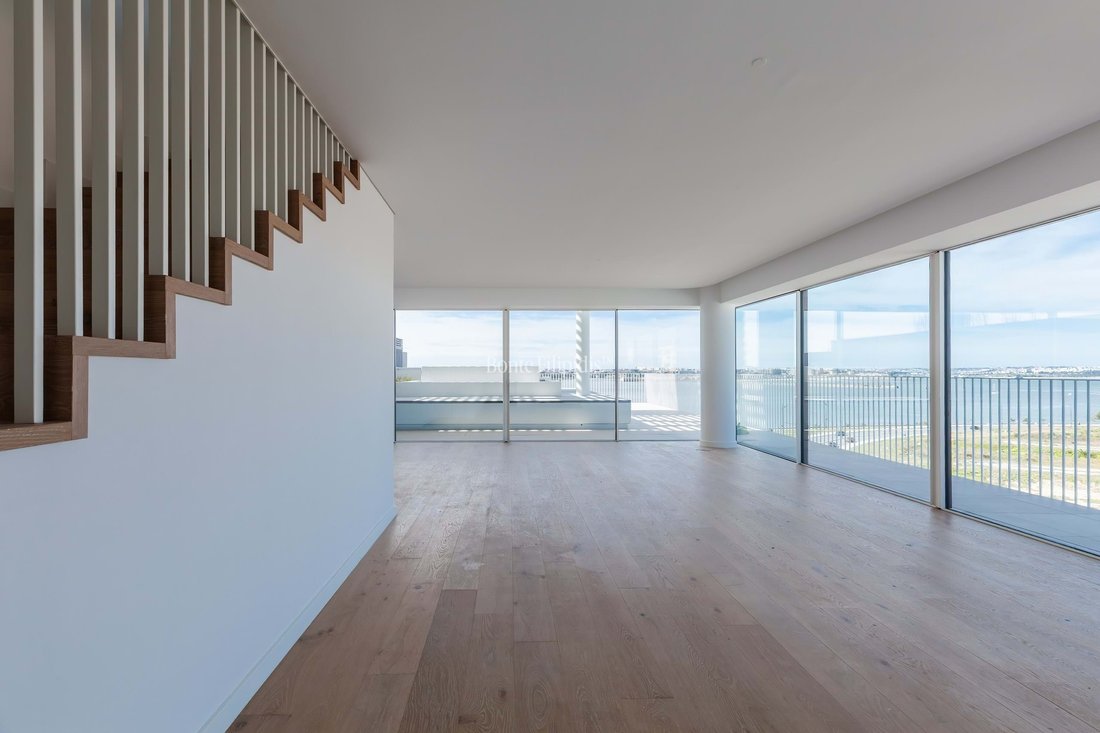 Penthouse in Alto do Seixalinho, Santo Andre e Verderena, Setubal, Portugal 3 - 17627124