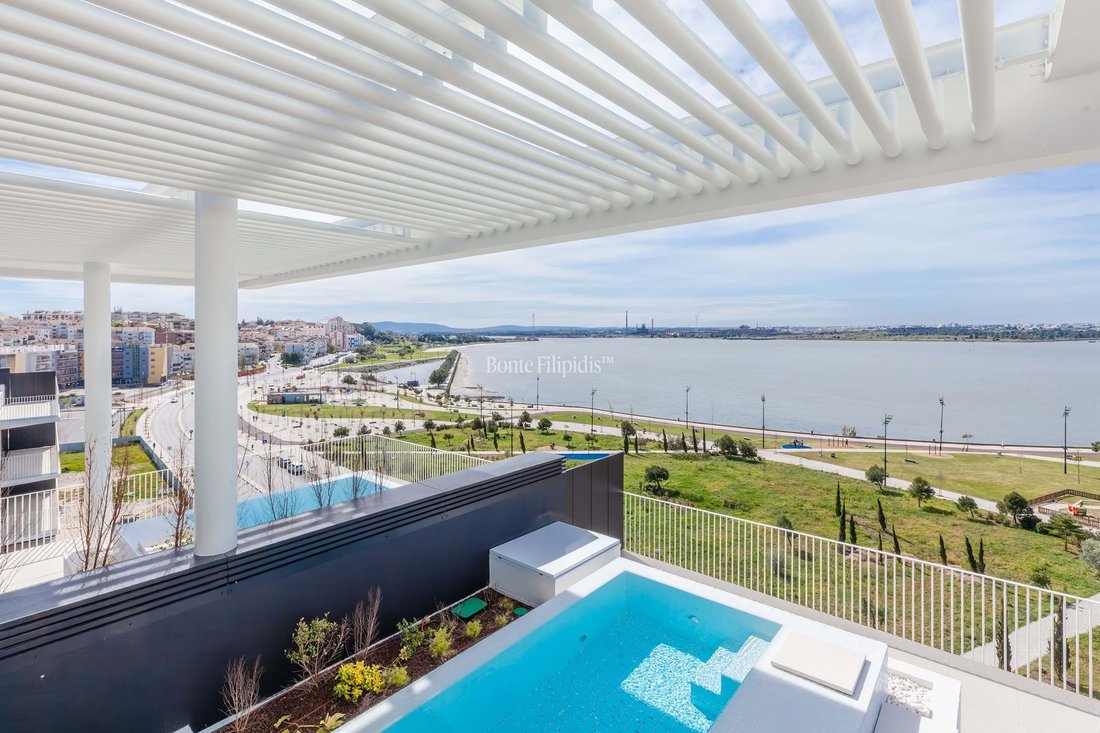 Penthouse in Alto do Seixalinho, Santo Andre e Verderena, Setubal, Portugal 1 - 17627124