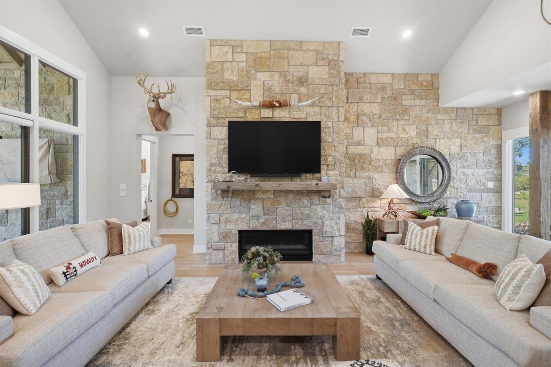 House in Graford, Texas, United States 5 - 17627376