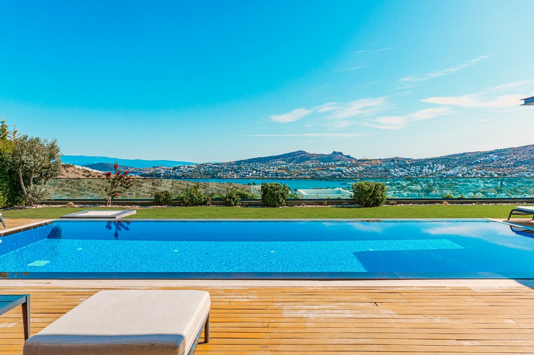 Villa in Gündoğan, Muğla, Turkey 1 - 17627439