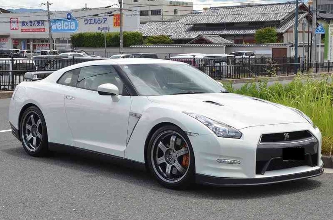 Coupe in Osaka, Japan 2 - 17627472
