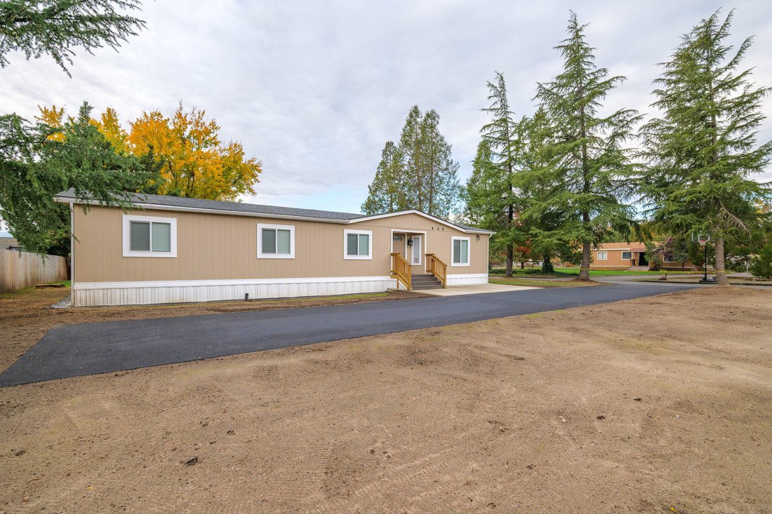 Merlin, Oregon, United States 3 - 17637806