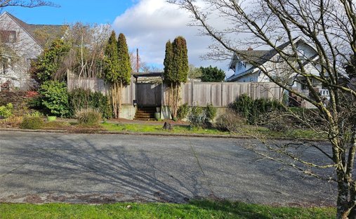 Land in Seattle, Washington, United States 1