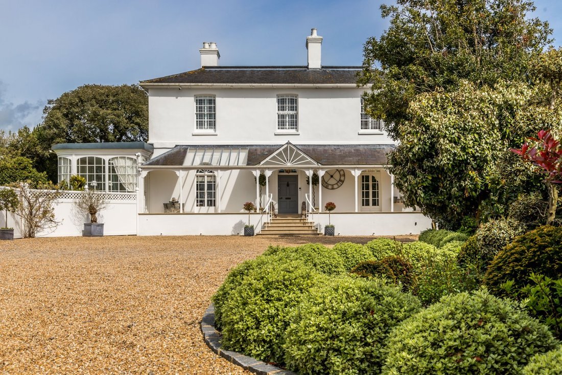 House in Oving, England 2 - 17628074