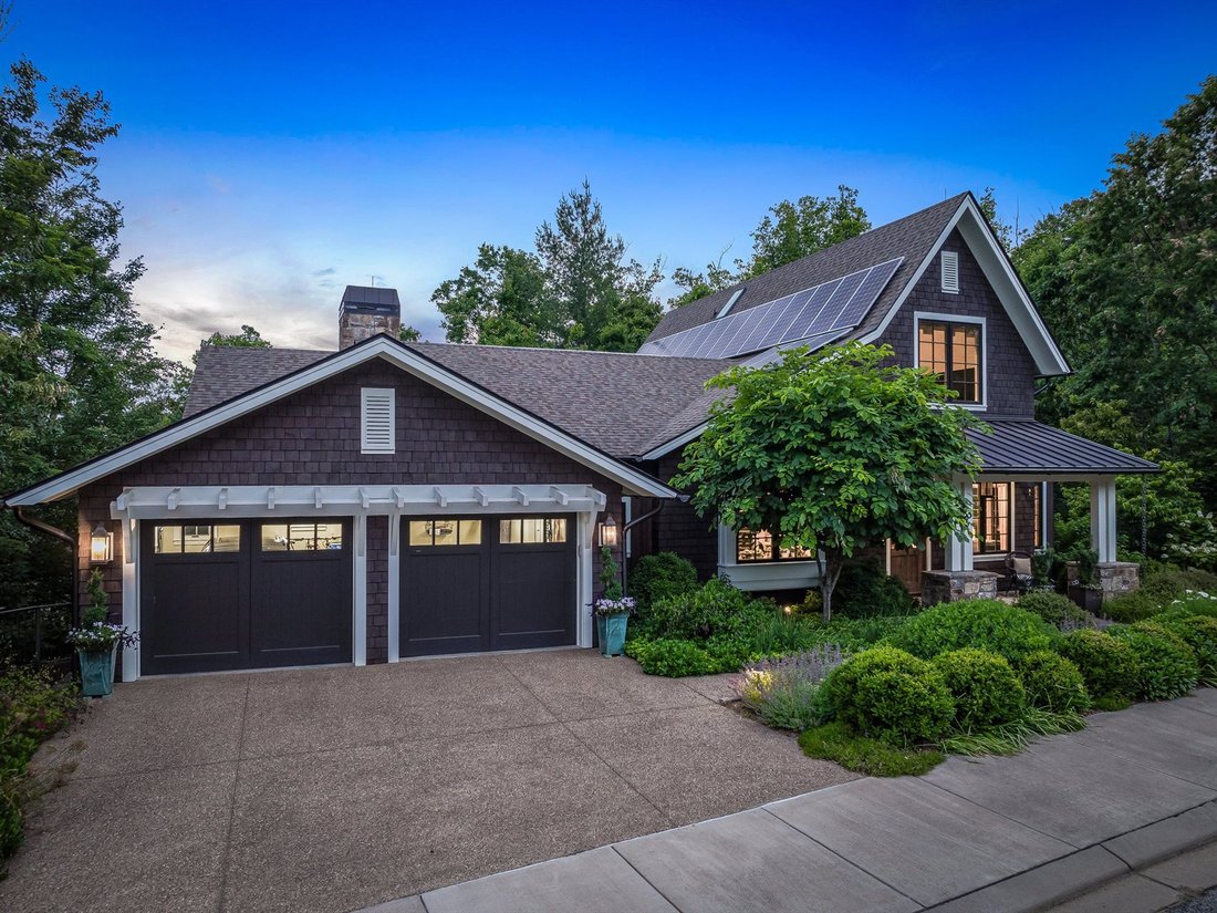 House in Asheville, North Carolina, United States 2 - 15712038