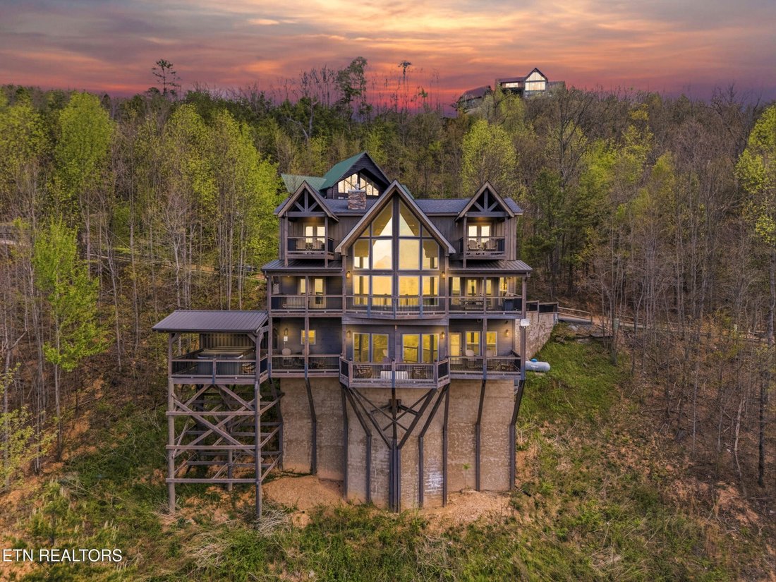 House in Sevierville, Tennessee, United States 5 - 17631433