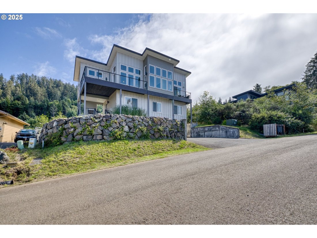House in Neskowin, Oregon, United States 2 - 17642739