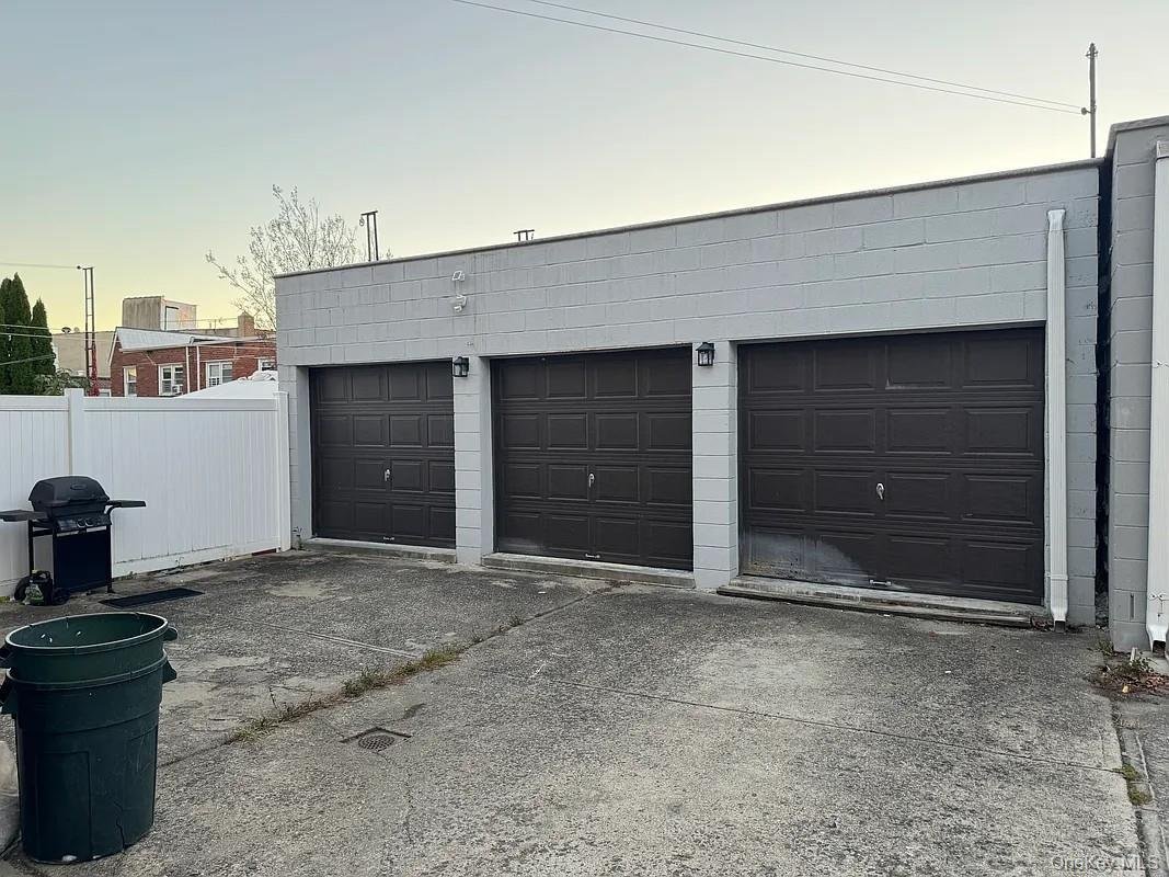 House in New York, New York, United States 1 - 17630968