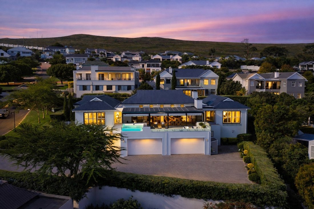 House in Hermanus, Western Cape, South Africa 2 - 17633520