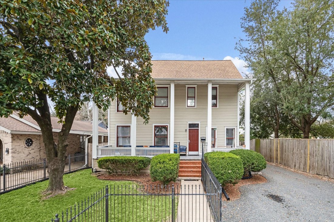 House in Houston, Texas, United States 1 - 17632697