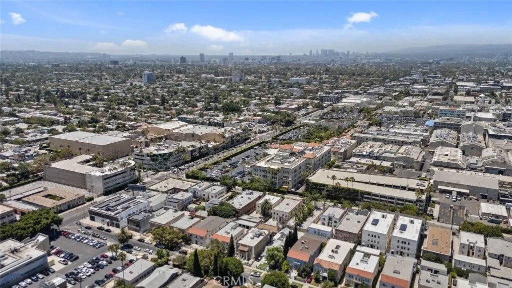 Los Angeles, California, United States 4 - 17633199