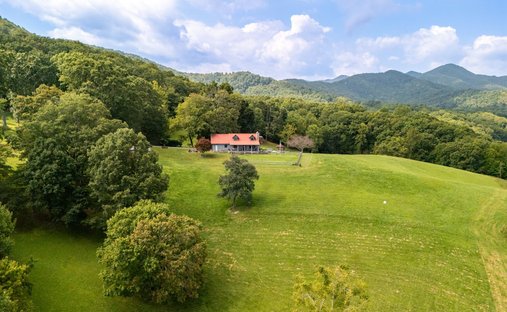 House in Candler, North Carolina, United States 1