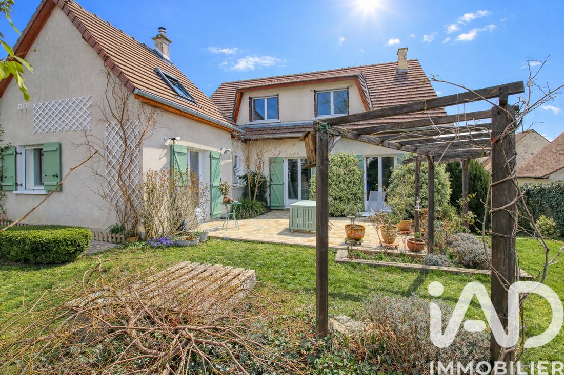House in Orgeval, Ile-de-France, France 2 - 17334355