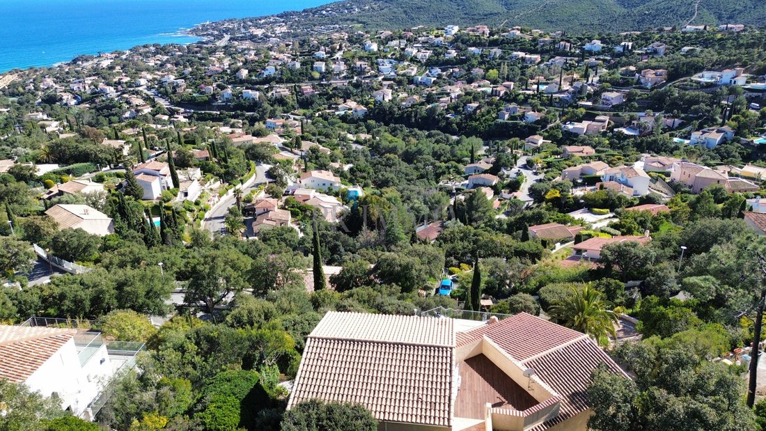 Villa in Les Issambres, Roquebrune-sur-Argens, France 2 - 17633650