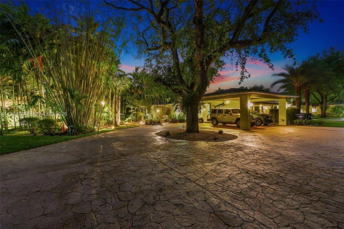 House in Miami, Florida, United States 3 - 17642093