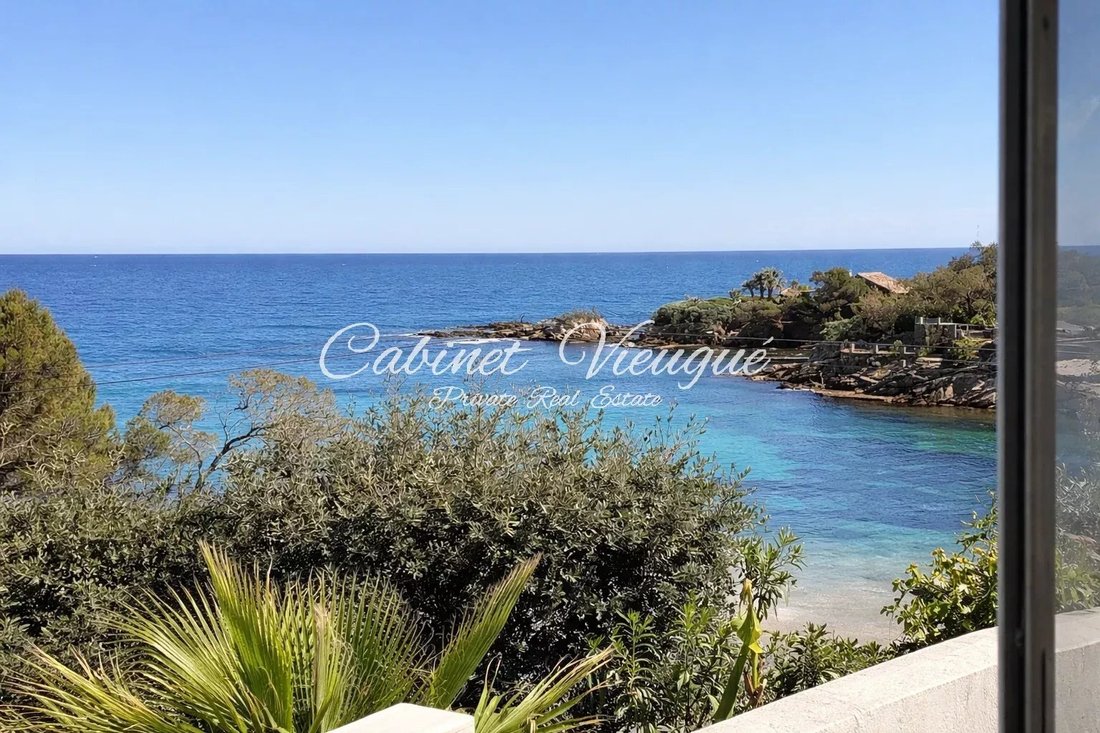 Villa in Les Issambres, Roquebrune-sur-Argens, France 2 - 17629115