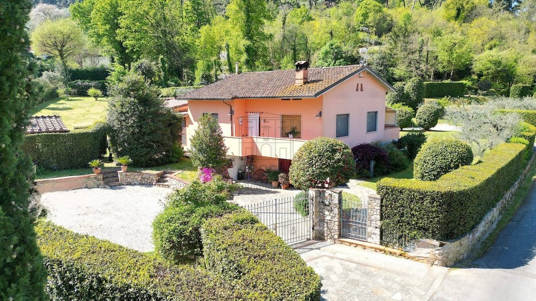 Villa in Compitese, Capannori, Tuscany 1 - 17631864