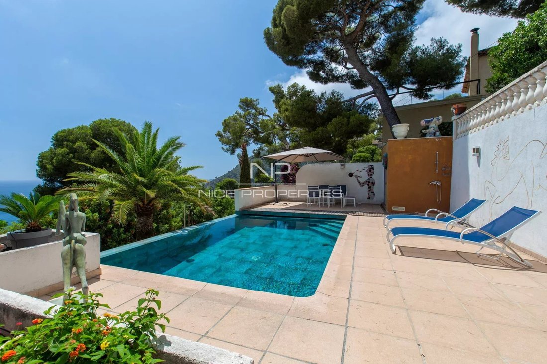 Villa in Èze, Provence-Alpes-Côte d'Azur, France 4 - 14495641