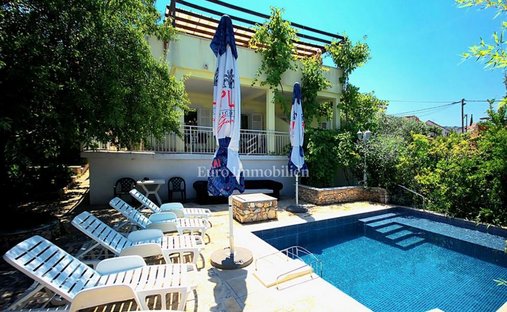 Haus in Dol, Gespanschaft Split-Dalmatien, Kroatien 1