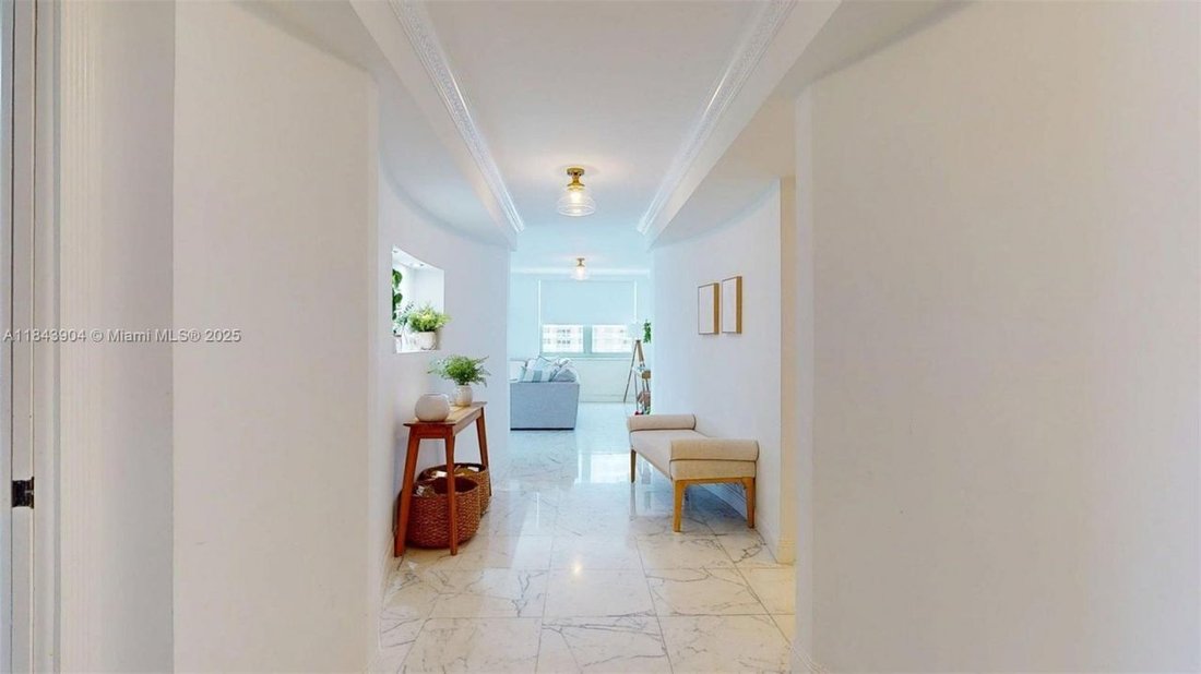 House in Hallandale Beach, Florida, United States 5 - 16006019