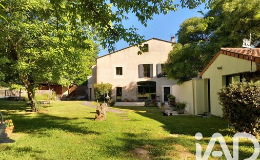 House in Ayguemorte-les-Graves, Nouvelle-Aquitaine, France 1