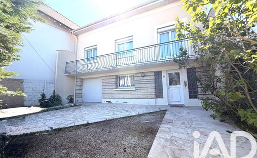 House in Nesles Nord, Champs-sur-Marne, France 1