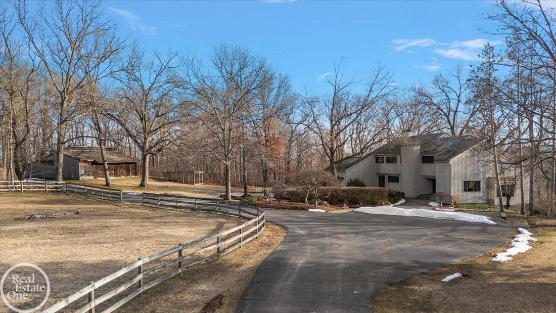House in Rochester Hills, Michigan, United States 5 - 17336069