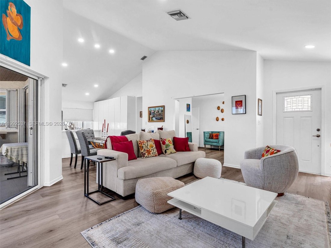 House in Pembroke Pines, Florida, United States 5 - 17628908