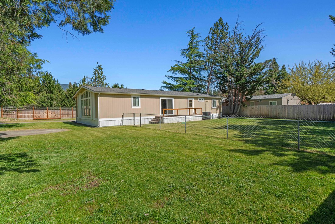 Merlin, Oregon, United States 4 - 17637806