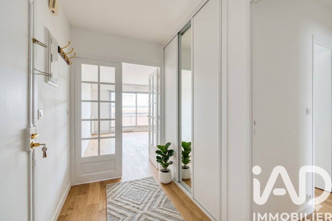Apartment in Paris 19e Arrondissement, Paris, France 3 - 16946447