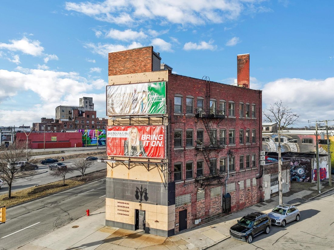 Detroit, Michigan, United States 4 - 17635431