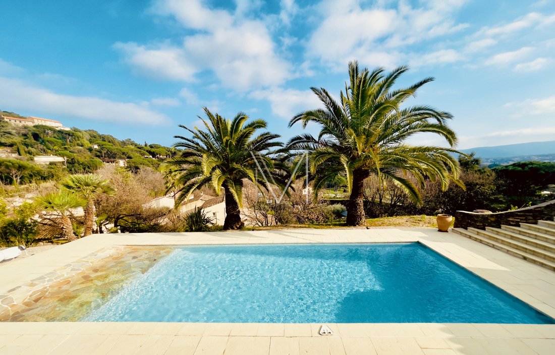Villa in Grimaud, Provence-Alpes-Côte d'Azur, France 5 - 17629121